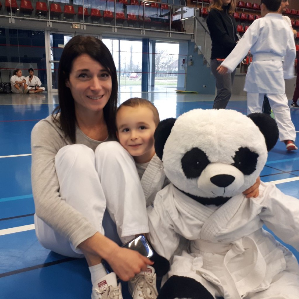 975A9D16-E7D6-446F-8E53-C9A30C5698B3