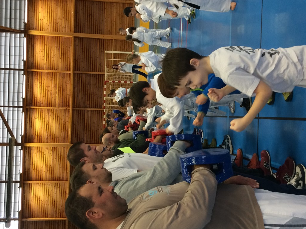 C8CDEA72-5F86-4513-921C-9F0585F95B9C