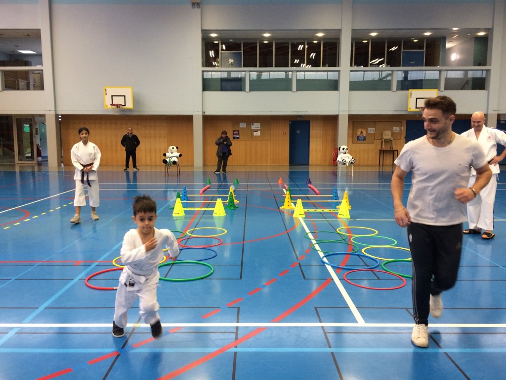 D7200A28-9838-477D-95C7-E92410F6C372