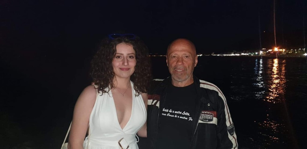 355DEBF3-F6B3-4E9E-BC46-5E77B6EBD1E1